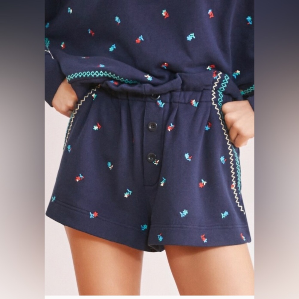 Like New Something Navy Hazel Floral Embroidered Drawstring Shorts Blue Pockets